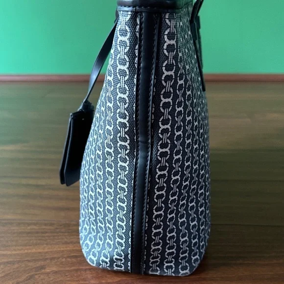 🔵🔵EUC Tory Burch Black/Navy/White Patterned Textured Tote🔵🔵